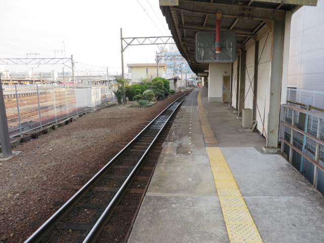 西桑名駅ホーム