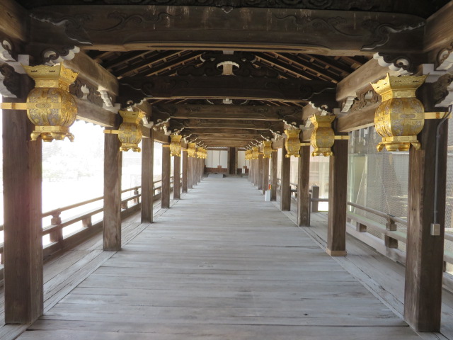 本山専修寺　通天橋