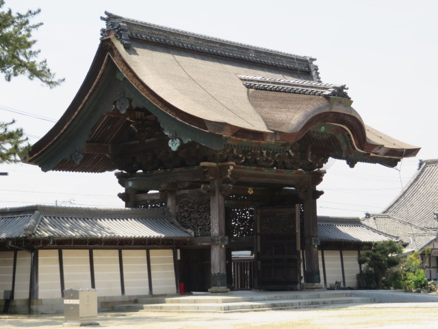 本山専修寺　唐門